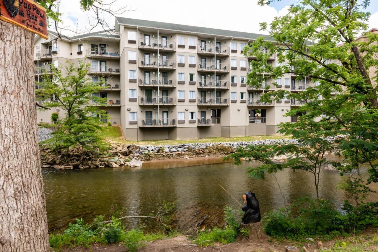 Twin Mountain Inn & Suites Pigeon Forge Exterior photo