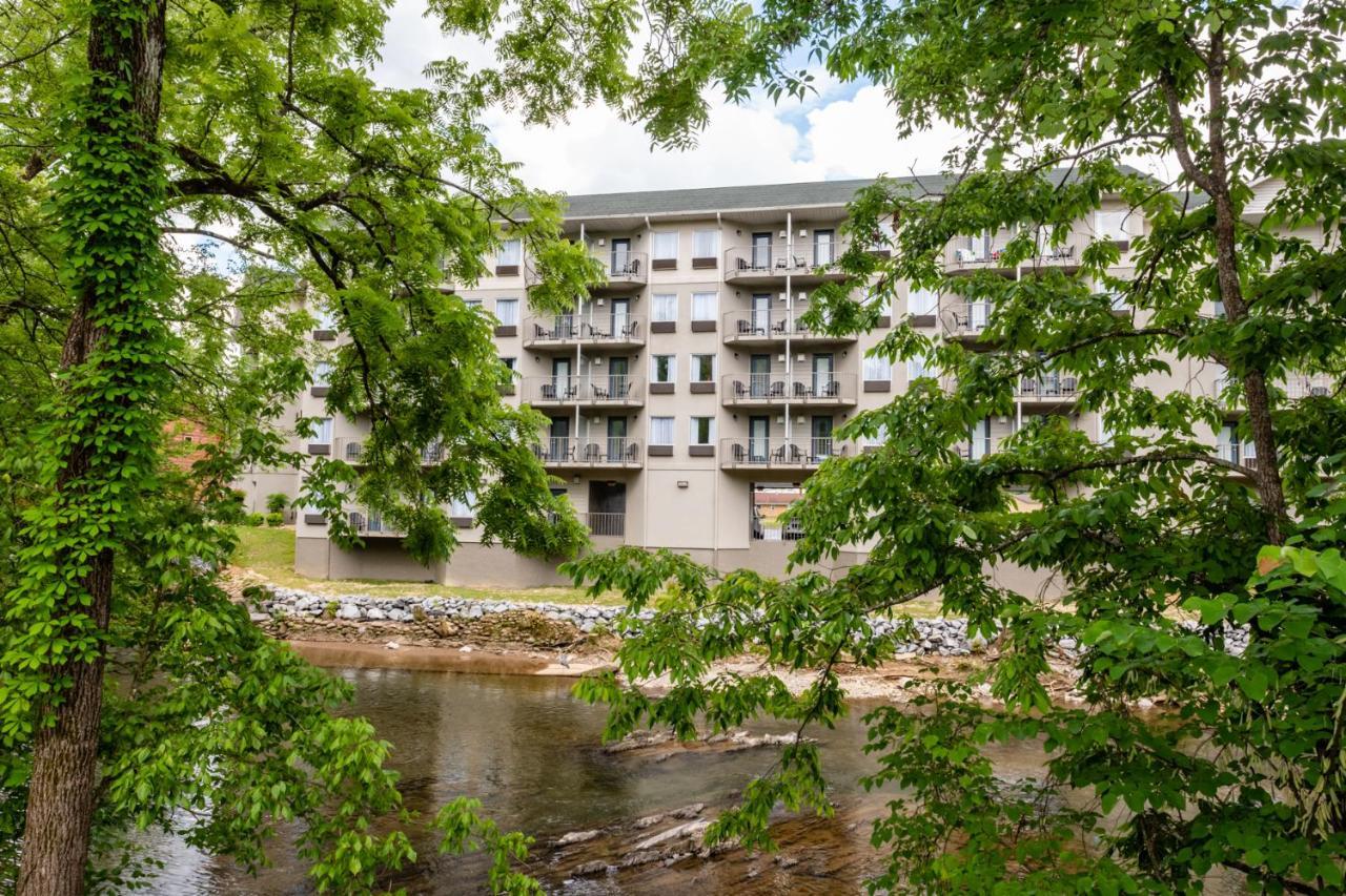 Twin Mountain Inn & Suites Pigeon Forge Exterior photo