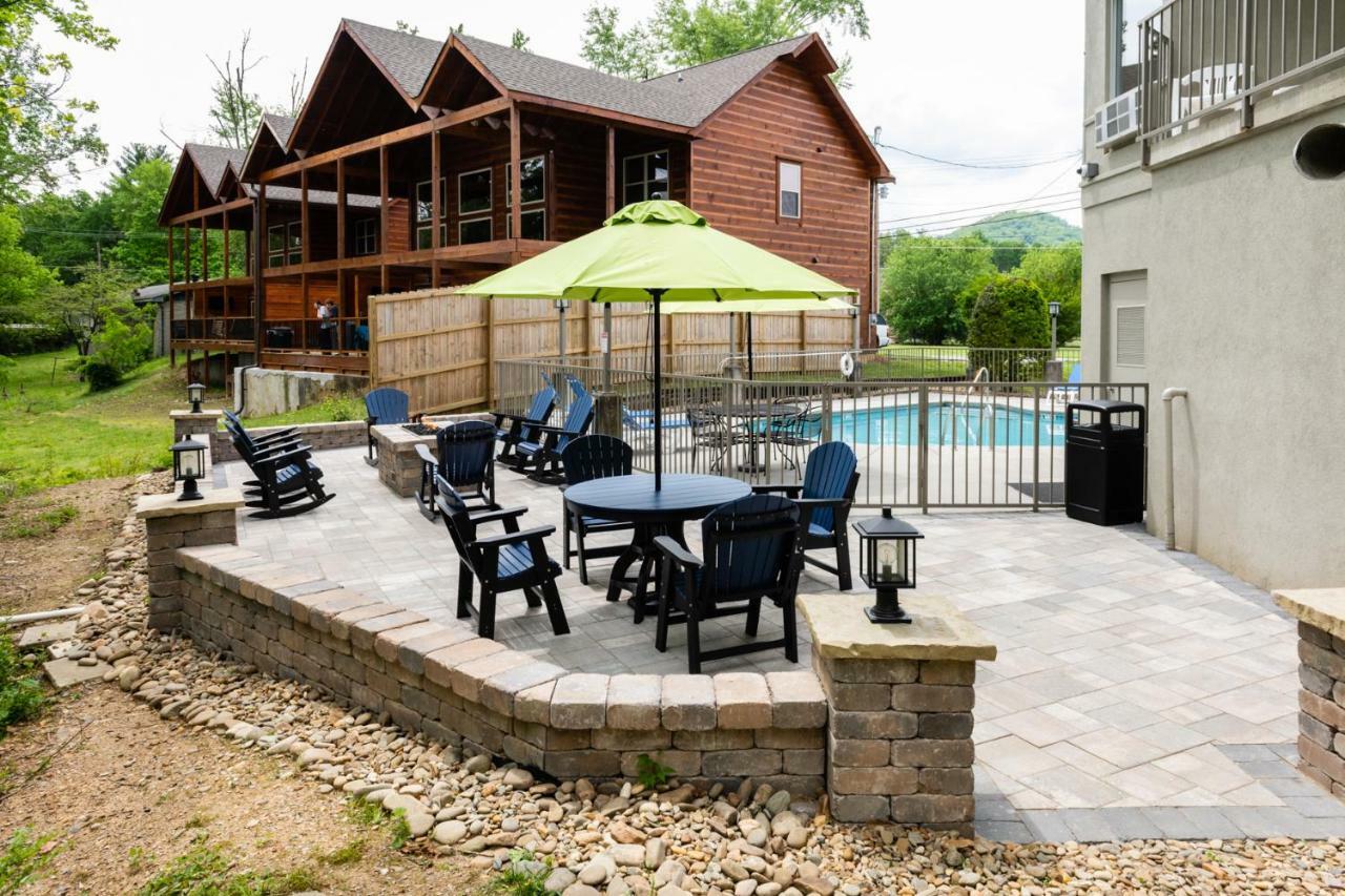 Twin Mountain Inn & Suites Pigeon Forge Exterior photo