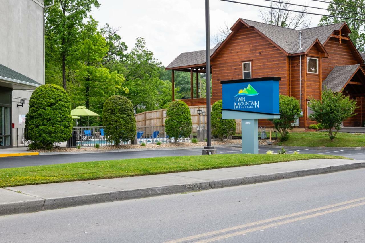 Twin Mountain Inn & Suites Pigeon Forge Exterior photo