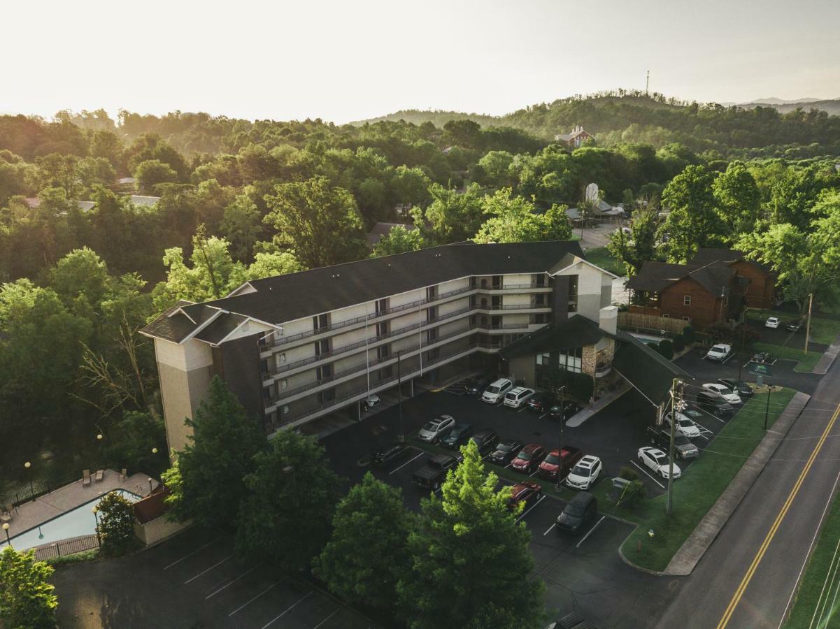 Twin Mountain Inn & Suites Pigeon Forge Exterior photo