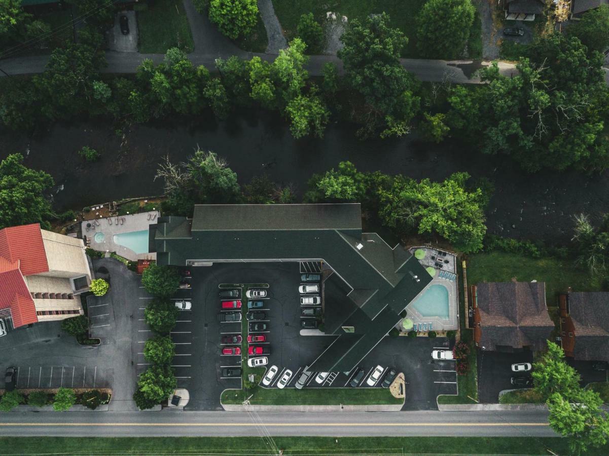 Twin Mountain Inn & Suites Pigeon Forge Exterior photo