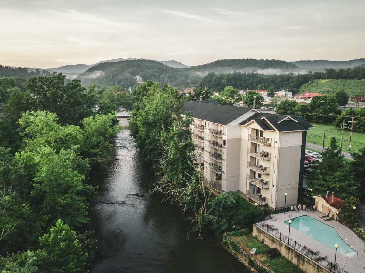 Twin Mountain Inn & Suites Pigeon Forge Exterior photo